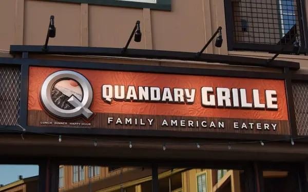 Restaurant Storefront Sign Design: How Lighting Color Temperature Drives Customer Attraction (and Justifies Your Budget to the CFO)