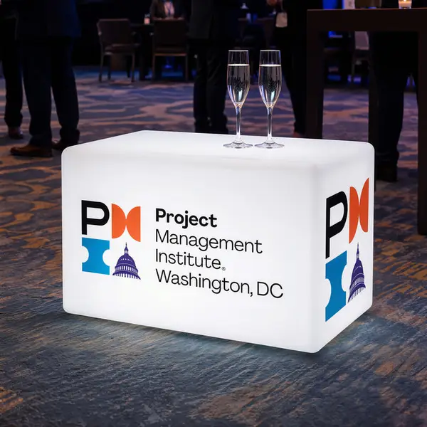 Custom Light Boxes for Malls: A Procurement Manager’s Cost-Benefit Analysis
