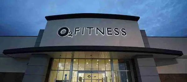 5 Key Considerations Before Buying a Business Sign: A Procurement Manager’s Guide for the CFO