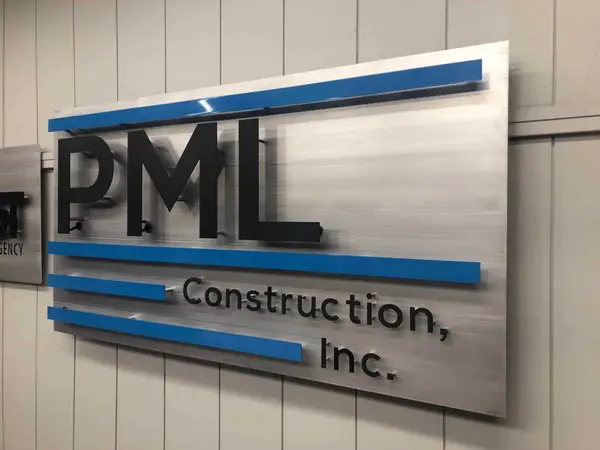 Anodized Aluminum vs Powder Coated Outdoor Sign Finish: Durability Guide