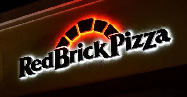 Channel Letters vs Lightbox Signs: Which Builds Better Storefront ROI?
