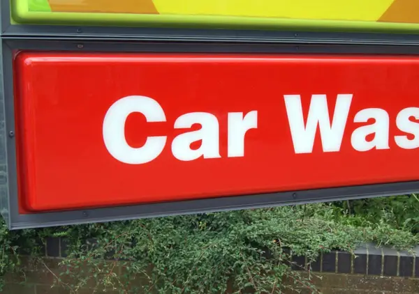 Polycarbonate vs Acrylic Sign Faces: Stop the Yellowing Panic