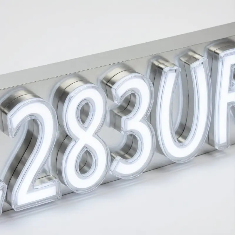 Front Lit vs Edge Lit Sign: Which Is Brighter? (Data-Backed Comparison for Commercial Buyers)