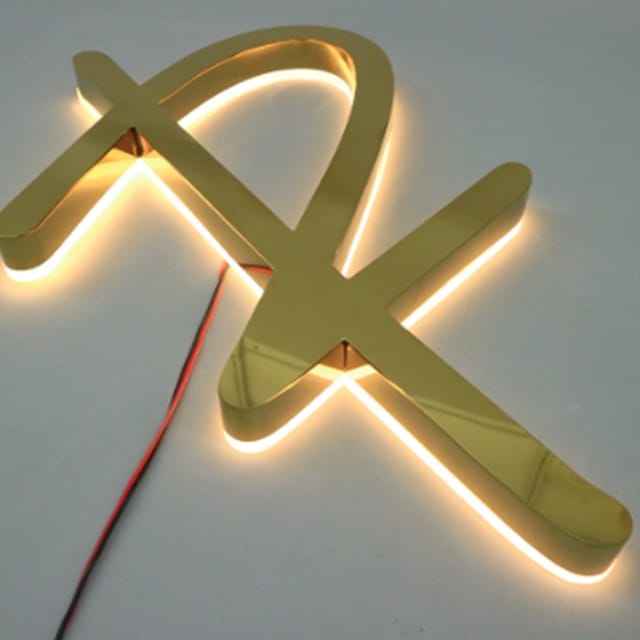 Illuminated vs Non-Illuminated Signs: Which Boosts Your Business More?
