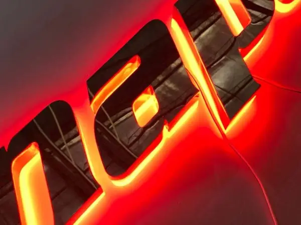 Bank pylon sign