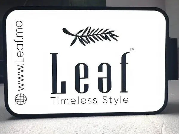 Curved light box sign
